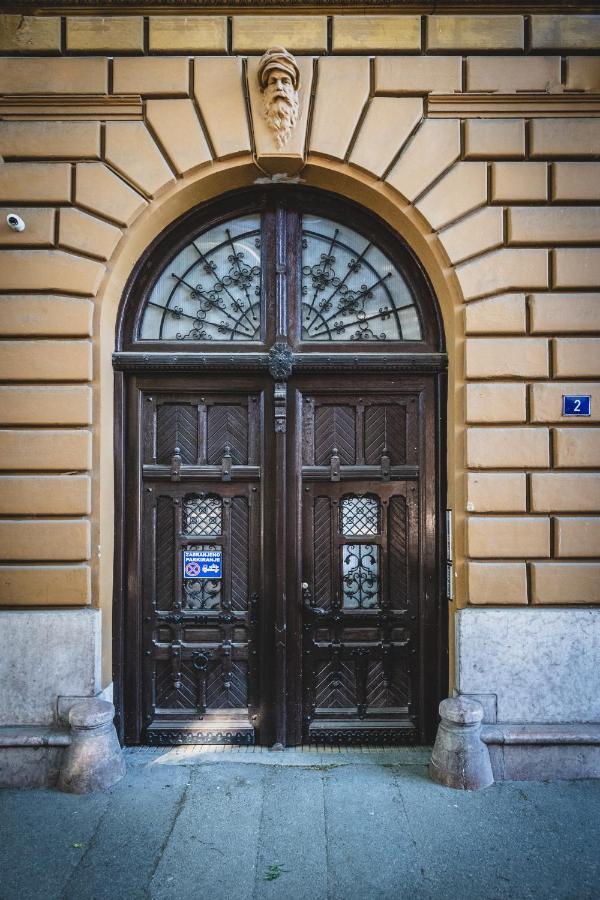 Museum Apartment Суботица Экстерьер фото